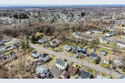 24 Ohear Avenue, Enfield, CT 06082 - Photo 9