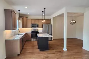 102 Mulholland Wy, North Haven, CT 06473 - Photo 9