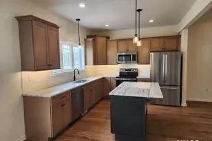 102 Mulholland Wy, North Haven, CT 06473 - Photo 5