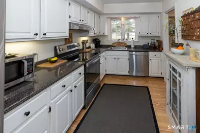 10 Runnymede Lane #10, Madison, CT 06443 - Photo 9