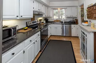 10 Runnymede Ln, Madison, CT 06443 - Photo 9