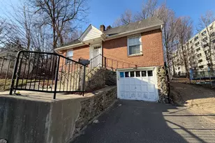 535 Chase Ave, Waterbury, CT 06704 - Photo 1