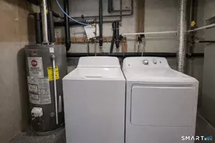 144 E Gate Ln, Hamden, CT 06514 - Photo 27