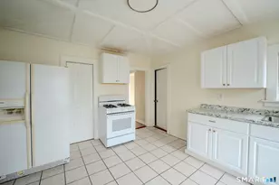 34 York St, Ansonia, CT 06401 - Photo 3