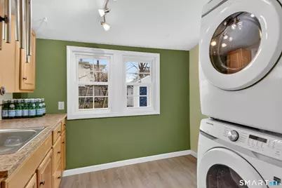 41 Grove Place, West Haven, CT 06516 - Photo 17