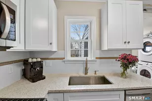 41 Grove Pl, West Haven, CT 06516 - Photo 13