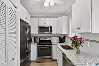 41 Grove Place, West Haven, CT 06516 - Photo 11