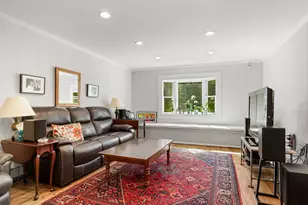 30 Rolling Wood Dr, Trumbull, CT 06611 - Photo 11