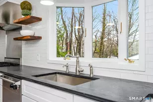 53 Hoyt St, Darien, CT 06820 - Photo 17