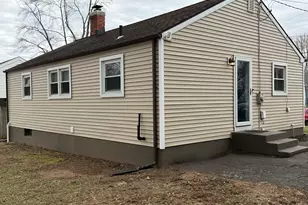 130 Round Hill Rd, Meriden, CT 06450 - Photo 5