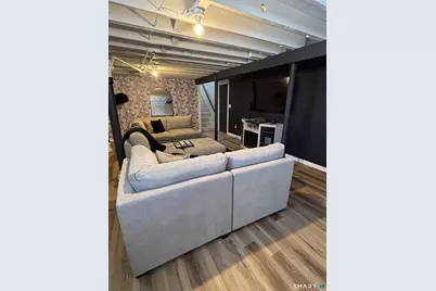 130 Round Hill Road, Meriden, CT 06450 - Photo 15