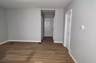 126 Tremont St, Ansonia, CT 06401 - Photo 15