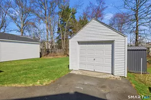 104 Price Blvd, West Hartford, CT 06119 - Photo 21