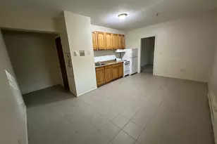 1660 E Main St, Waterbury, CT 06705 - Photo 3