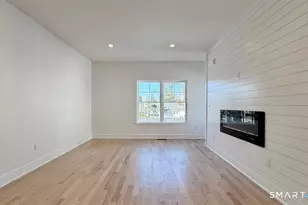 25A Village Rd, Milford, CT 06460 - Photo 9