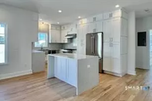 25A Village Rd, Milford, CT 06460 - Photo 7