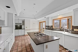 9 Juniper Ln, West Hartford, CT 06117 - Photo 11