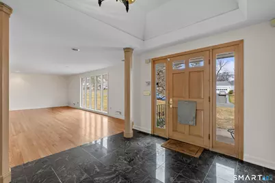 9 Juniper Lane, West Hartford, CT 06117 - Photo 3