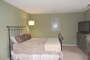 124 S Montowese St, Branford, CT 06405 - Photo 21