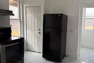 429 Summit St, Hartford, CT 06106 - Photo 1