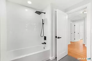 202 Hogan Rd, Hamden, CT 06518 - Photo 37