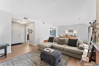 640 Heritage Village #B, Southbury, CT 06488 - Photo 5