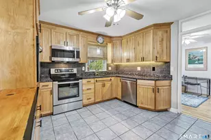 8 Koger Rd, Trumbull, CT 06611 - Photo 11