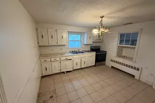 18 Lincoln St, East Hartford, CT 06106 - Photo 5