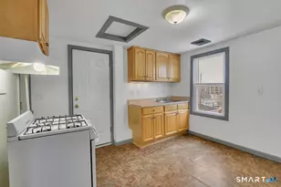 23 Summer St, Waterbury, CT 06704 - Photo 25