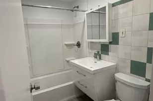 70 Farmington Ave, New London, CT 06320 - Photo 11