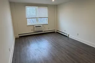 70 Farmington Ave, New London, CT 06320 - Photo 15