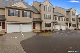 86 Perry St, Putnam, CT 06260 - Photo 1