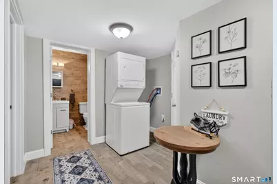 334 Saint John Street, New Haven, CT 06511 - Photo 11