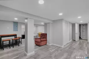 382 Vine St, Hartford, CT 06112 - Photo 23