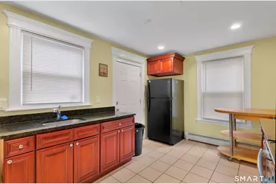 382 Vine Street, Hartford, CT 06112 - Photo 11