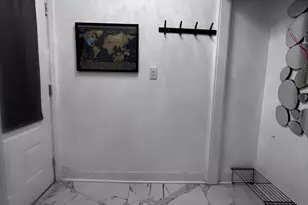 54 Ward Pl, Hartford, CT 06106 - Photo 9