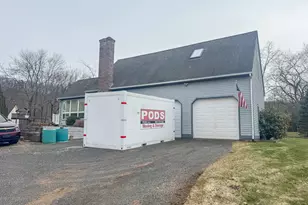 10 Boris Ct, Meriden, CT 06450 - Photo 3