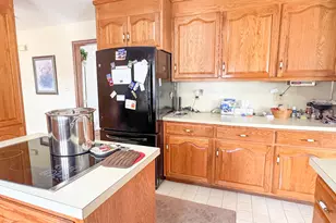 10 Boris Ct, Meriden, CT 06450 - Photo 17