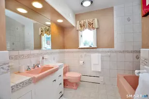 50 Beechtree Ln, West Hartford, CT 06107 - Photo 23