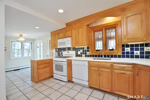 50 Beechtree Ln, West Hartford, CT 06107 - Photo 13