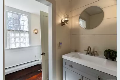 1696 Main Street, Glastonbury, CT 06033 - Photo 17