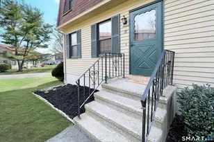 35 Bay Path Way, Branford, CT 06405 - Photo 5