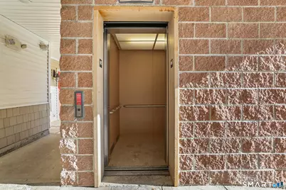 3250 Fairfield Avenue #APT 302, Bridgeport, CT 06605 - Photo 25