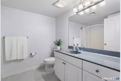 3250 Fairfield Avenue #APT 302, Bridgeport, CT 06605 - Photo 15