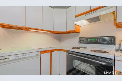 75 Washington Avenue #2-105, Hamden, CT 06518 - Photo 5