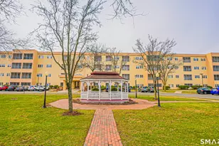 75 Washington Ave, Hamden, CT 06518 - Photo 1