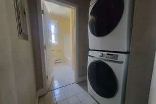 572 Elm St, New Haven, CT 06511 - Photo 7