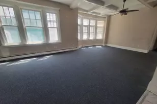 572 Elm St, New Haven, CT 06511 - Photo 3