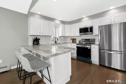 134 Killian Avenue, Trumbull, CT 06611 - Photo 7