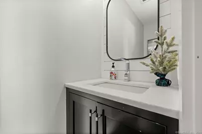 1611 Washington Boulevard #APT 6, Stamford, CT 06902 - Photo 13